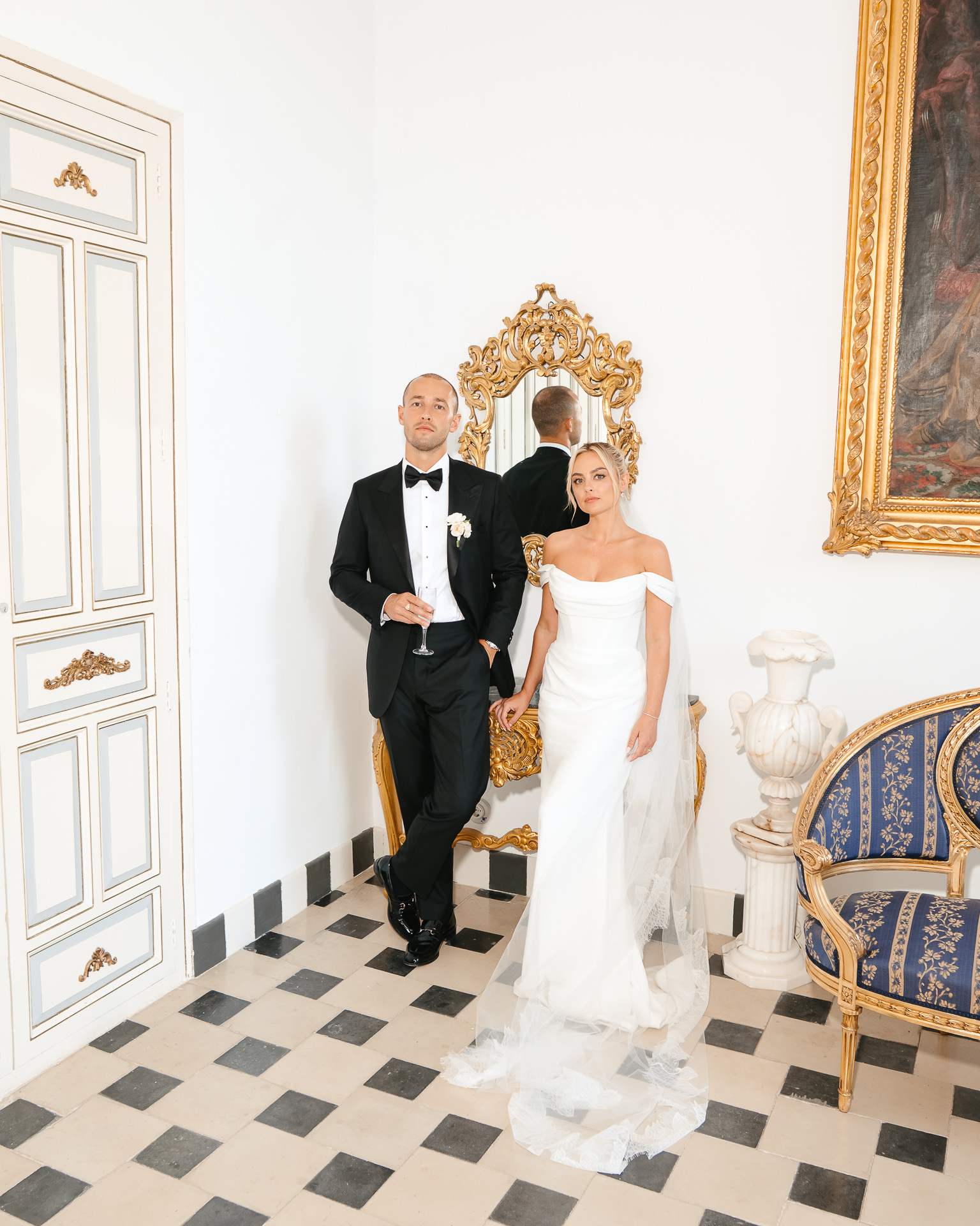 Bride and groom enjoying a romantic moment in Paris